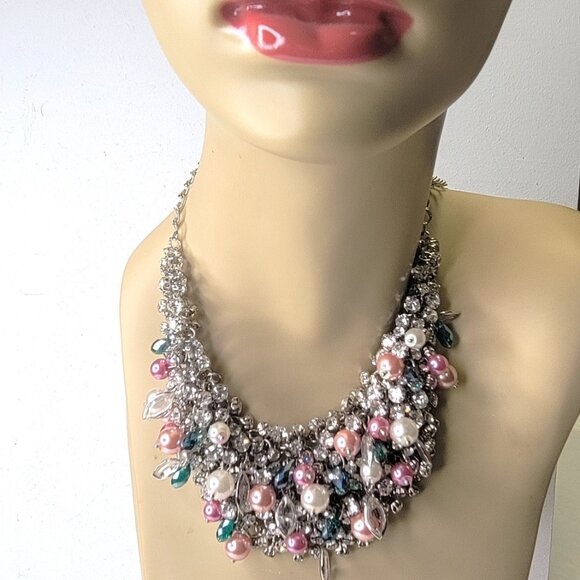 Crystal Rhinestones and Colourful Pearl Bib Collar Statement Choker Necklace - Picture 15 of 16